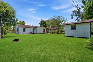7429 W Knoll St, Houston, TX 77028 - Photo 14