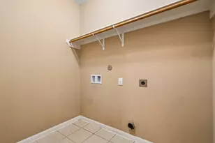 128 Robertson Ln, Jarrell, TX 76537 - Photo 26