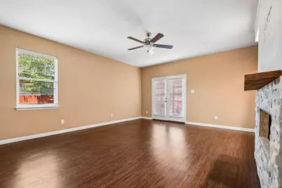 128 Robertson Lane, Jarrell, TX 76537 - Photo 10