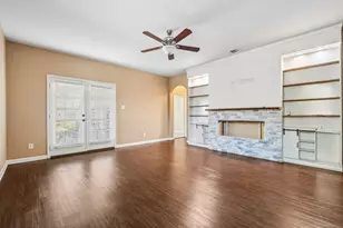 128 Robertson Ln, Jarrell, TX 76537 - Photo 12