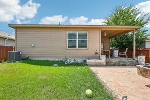 128 Robertson Ln, Jarrell, TX 76537 - Photo 40