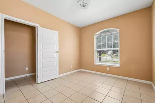 128 Robertson Ln, Jarrell, TX 76537 - Photo 4