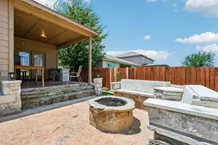 128 Robertson Ln, Jarrell, TX 76537 - Photo 38
