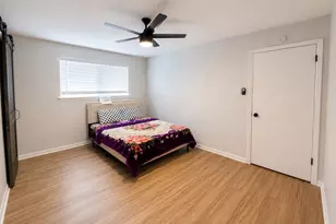 13638 Greenridge Dr, Sugar Land, TX 77498 - Photo 10