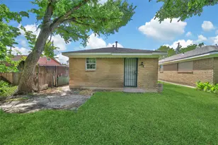 2315 Kabee St, Houston, TX 77020 - Photo 2