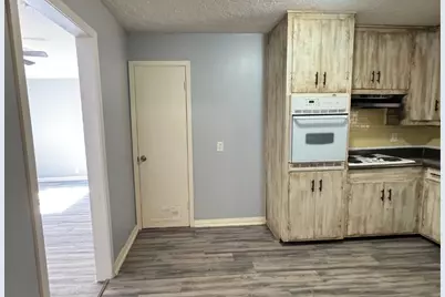 3270 Christopher Street, Beaumont, TX 77708 - Photo 8