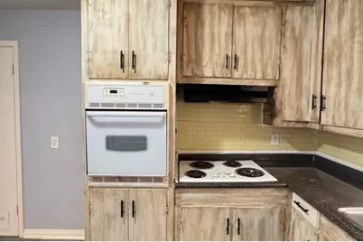 3270 Christopher Street, Beaumont, TX 77708 - Photo 10