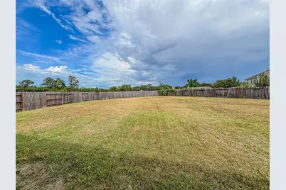 13526 E Red Birch Circle, Houston, TX 77038 - Photo 36