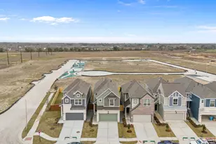 10130 Palm Spgs Pl, Iowa Colony, TX 77583 - Photo 4