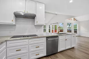 15207 Jamaica Dr, Willis, TX 77318 - Photo 18