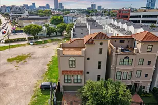 2006 Helena St, Houston, TX 77002 - Photo 4