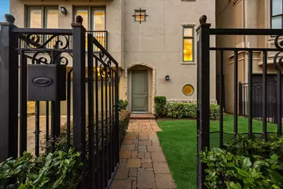 2006 Helena Street, Houston, TX 77002 - Photo 8