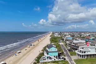 2809 Tradewind Ln, Crystal Beach, TX 77650 - Photo 2