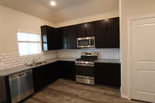 24010 Farmstead Dr, Hockley, TX 77447 - Photo 10