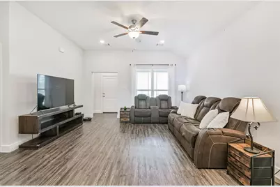 260 Shoreview Drive, Conroe, TX 77303 - Photo 6