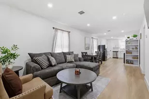 3011 Columbia St, Houston, TX 77018 - Photo 2