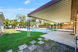 2107 N Fisher Ct, Pasadena, TX 77502 - Photo 40