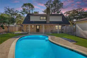 2107 N Fisher Ct, Pasadena, TX 77502 - Photo 1