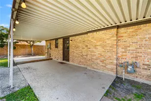 2107 N Fisher Ct, Pasadena, TX 77502 - Photo 38