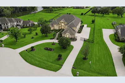 4707 Wild Horse Court, Missouri City, TX 77459 - Photo 2