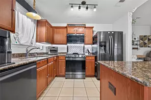 902 Marigold Rd, Baytown, TX 77521 - Photo 18