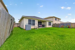 902 Marigold Rd, Baytown, TX 77521 - Photo 42