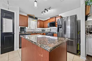 902 Marigold Rd, Baytown, TX 77521 - Photo 16
