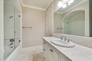 2242 Pelham Dr, Houston, TX 77019 - Photo 28