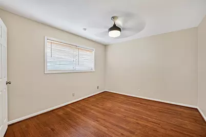 9650 Meadowcroft Drive, Houston, TX 77063 - Photo 30