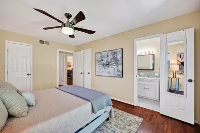9650 Meadowcroft Drive, Houston, TX 77063 - Photo 26