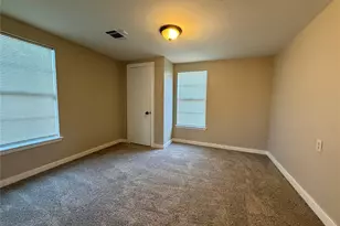 503 McKee St, Clute, TX 77531 - Photo 12