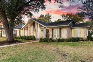 1515 Dodd Ln, Houston, TX 77077 - Photo 2