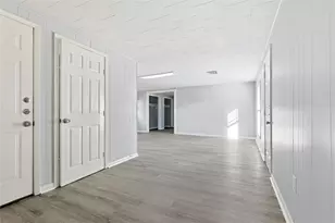 207 Farrer St, Angleton, TX 77515 - Photo 20