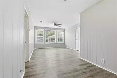 207 Farrer Street, Angleton, TX 77515 - Photo 14