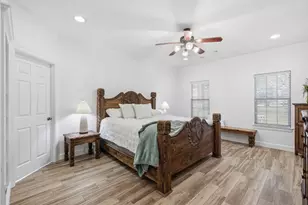 20407 Deer Run Rd, Damon, TX 77430 - Photo 16