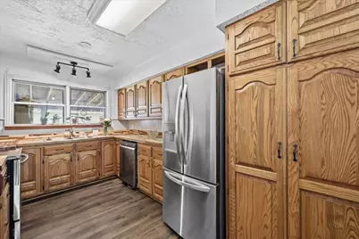 711 S 6th Street, Nederland, TX 77627 - Photo 8