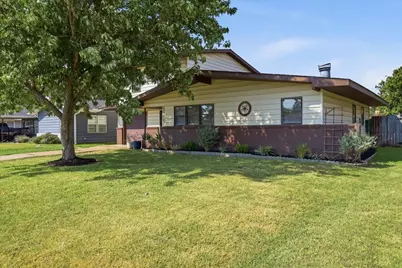 711 S 6th Street, Nederland, TX 77627 - Photo 2