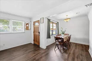 711 S 6th St, Nederland, TX 77627 - Photo 6