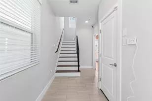 8320 Vista Bella Ln, Houston, TX 77055 - Photo 6