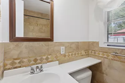 1704 Nina Lee Lane, Houston, TX 77018 - Photo 16