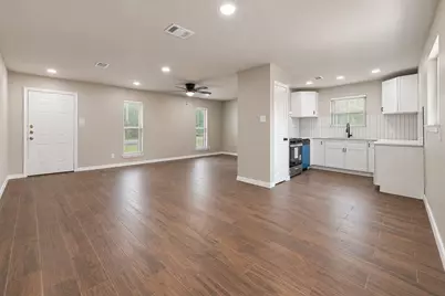 4705 Pine Street, Pasadena, TX 77586 - Photo 2
