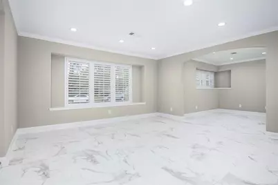 10710 Russett Drive, Houston, TX 77042 - Photo 20