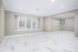 10710 Russett Dr, Houston, TX 77042 - Photo 20