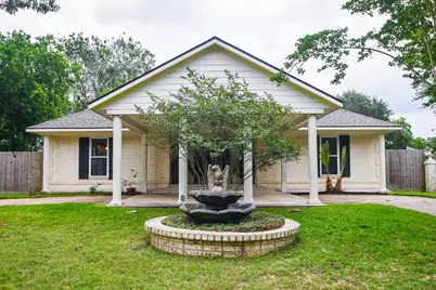 1606 W Chelsea Place, El Lago, TX 77586 - Photo 2