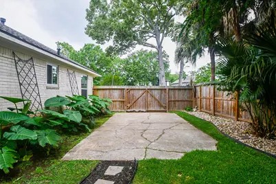 1606 W Chelsea Place, El Lago, TX 77586 - Photo 32