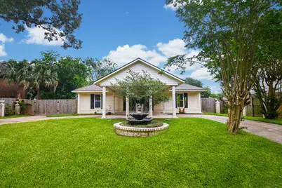 1606 W Chelsea Place, El Lago, TX 77586 - Photo 1