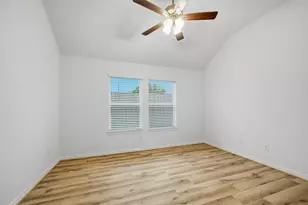 16634 Villa Del Mar Ln, Friendswood, TX 77546 - Photo 8