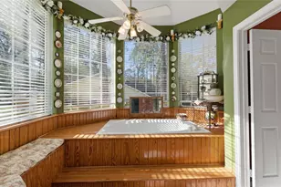 1923 Fairway Dr, Huntsville, TX 77340 - Photo 14