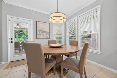 27 E Shale Creek Circle, The Woodlands, TX 77382 - Photo 6