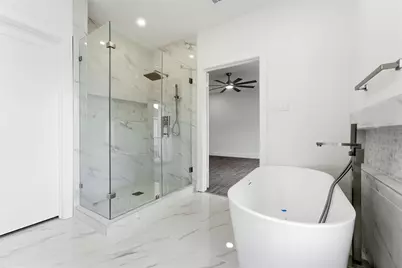 1424 W 34th 1/2 Street, Houston, TX 77018 - Photo 16